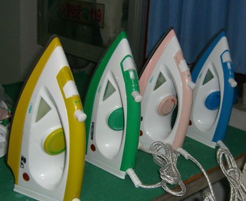 30g/min 連続蒸気 LM-788 蒸気鉄/乾燥鉄 220-240V/100-127V の電圧